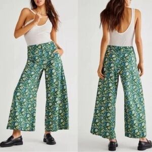 Free People Women 6 Green Floral Boho High-Rise Wide Leg Menocra Cropped Pants